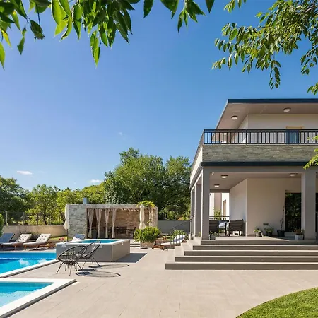 Dali Holiday home