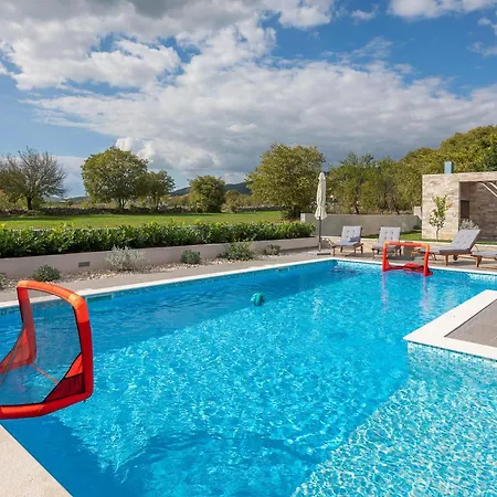 Dali Holiday home